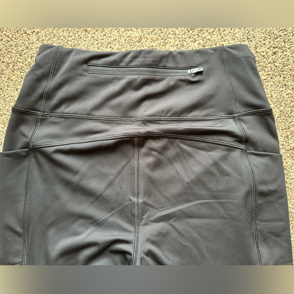 T by Talbots Black High Waist Leggings with Hip Pockets and Back Zipper - Picture 5 of 9